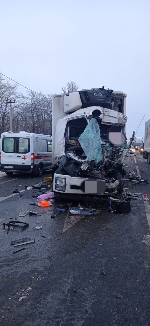 Массовое ДТП в Шушарах ограничило движение на Московском шоссе